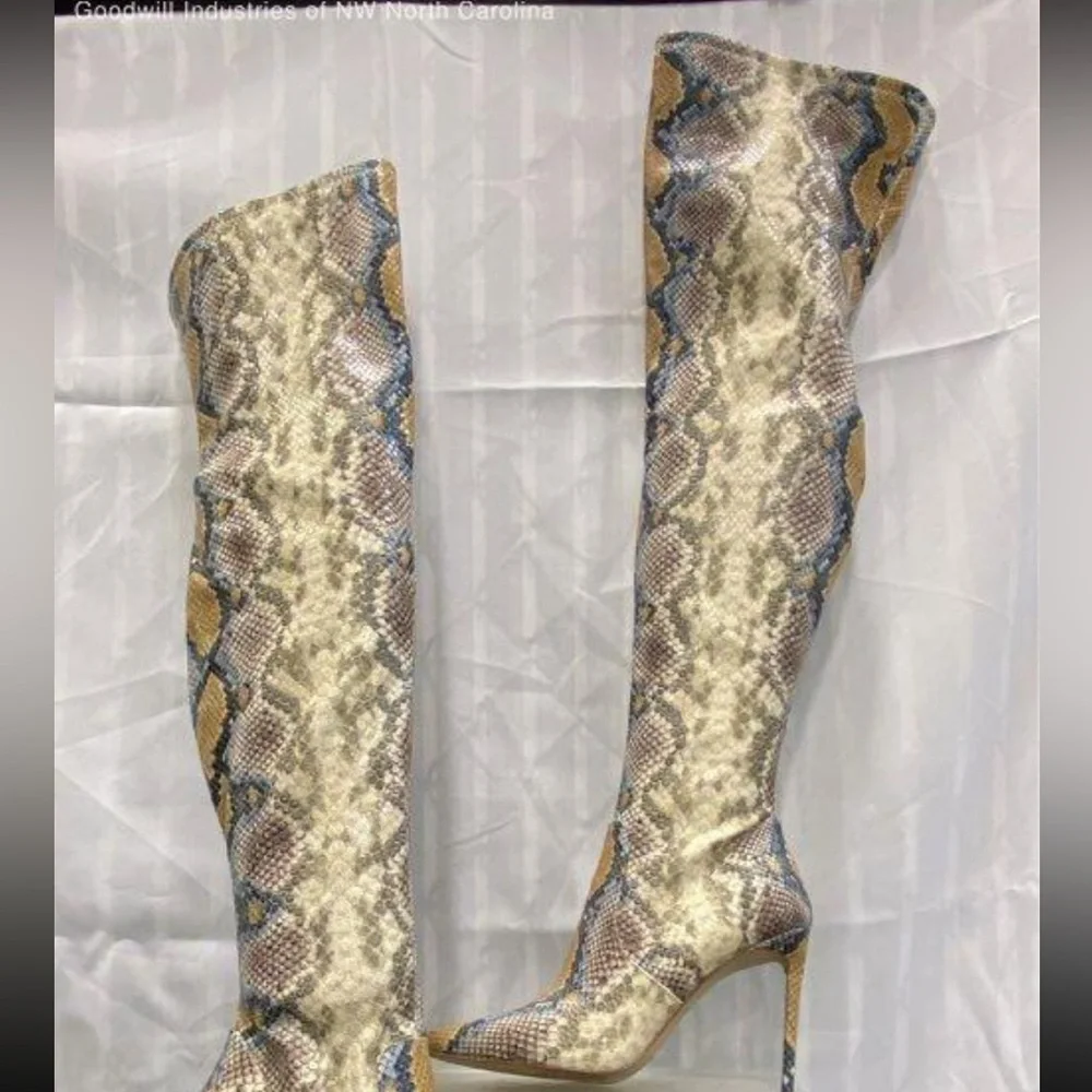 IOB Steve Madden Dominique Multicolor Snakeskin Over the Knee Boots Size 8